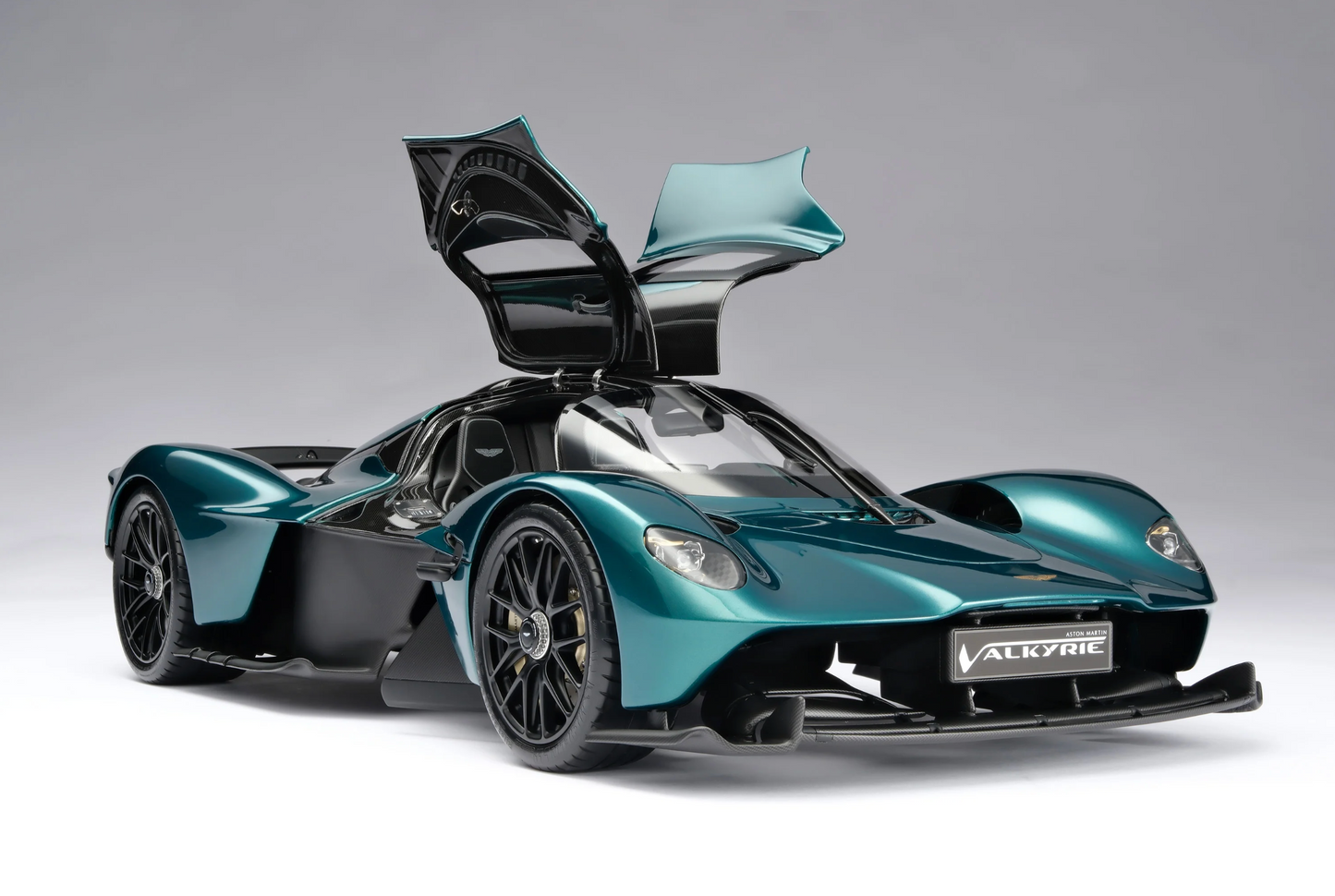 Aston Martin Valkyrie (2021) | Limited Edition 1:8